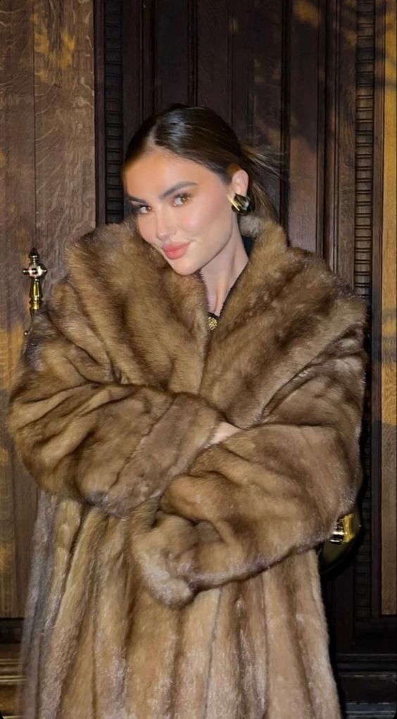 Hot Girls In Fur Coats - 2